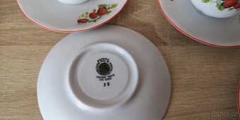Ćajová sada motiv Jahody, porcelánka Nová Role - 4