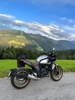 2022 CFMOTO 700CL-X Heritage - 4