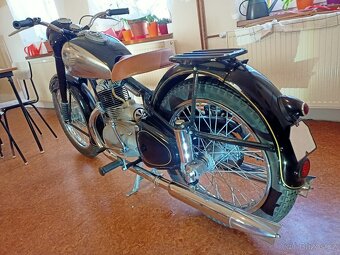 Jawa 250 pérák - 4
