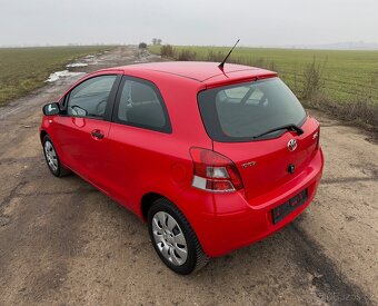 Toyota Yaris 1.0 VVT-i - 4