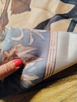 Dobová výzdoba tapisérie - 4