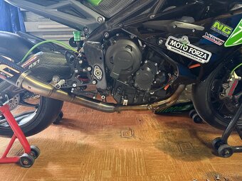 Triumph Daytona 675R - 4