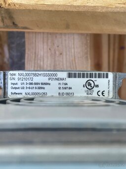 Frekvenční měnič KEB COMBIVERT F4 - 0.75 kW (1.6 kVA) - 4