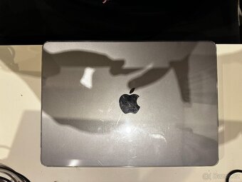 Apple MacBook Air M3 2024 - 4