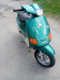 Skútr Piaggio - 4