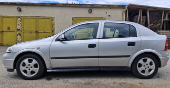 Opel Astra Hatchback 1.4 16V - 4