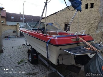 MOTOROVÁ LOĎ S VOZÍKEM - 4