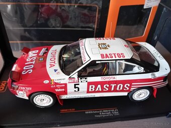 Peugeot 205 T16, Toyota Celica a Ford Escort RS 1:18 IXO - 4