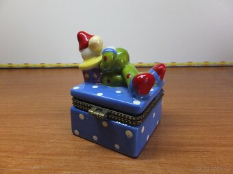 Starožitná pěkná porcelánová šperkovnice-klaun. - 4