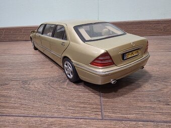 Mercedes Benz S600 W220 S-Klasse Pullman Model 1:18 - 4