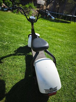 Prodám krásnou zánovní elektro motorku - 4