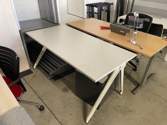 Kancelářský stůl Techo - 4