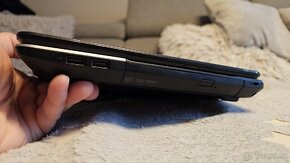 Prodám Notebook Acer E1-531 / 15,6" / 500GB - 4