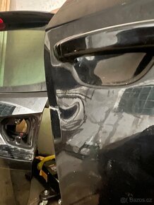 Volkswagen Passat B7 combi pravé zadní dveře černá - 4