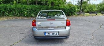 Opel Vectra comfort 1,8 16V(AC)Z18XE 90kw BA95B sedan - 4