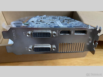 SAPPHIRE Radeon HD 5770 VAPOR-X, OC VERSION, - 4