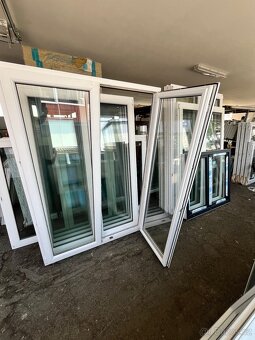 PLASTOVÉ DVOUKŘÍDLÉ DVEŘE TERASOVÉ 147x212-JEN 7990,- - 4