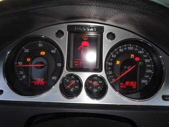VW Passat B6 2.0TDI Variant ( kombi ) 125kW náhradní díly - 4