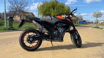 KTM Duke 890 - 4