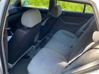 volkswagen golf - 4