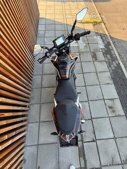 KTM Duke 390 najeto 1200 km top stav - 4