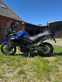 Triumph tiger 800 - 4