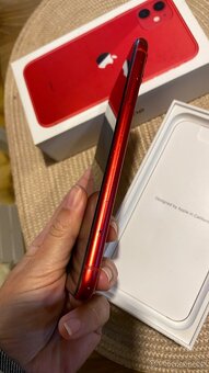 iPhone 11 64GB Red, super stav - 4