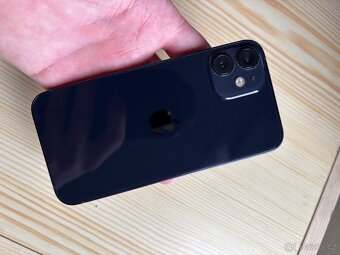 Apple iPhone 12 Mini 64GB černý - 4