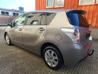 Toyota Verso 1.6 D-4D 82 Kw Bez Koroze Skvělý Stav 1-majitel - 4