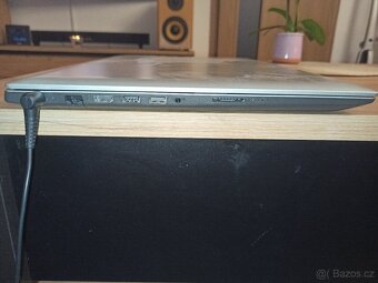 Lenovo IdeaPad 330 - 4