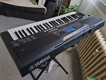 Klávesový nástroj Yamaha PSR e433 skvělý stav - 4