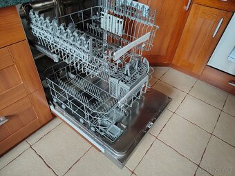 prodám myčku AEG Favorit F65080IM - 4