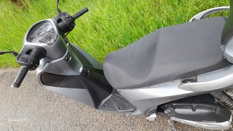 Skutr honda 125i - 4