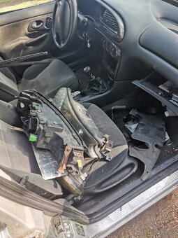 Prodám Ford Mondeo 2.5 V6 - 4