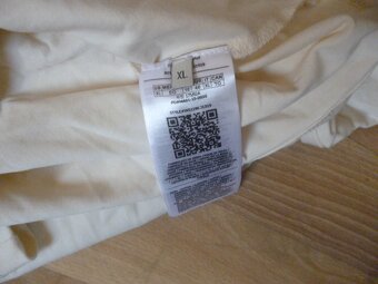 krásné triko Guess vel. XL - 4