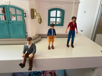 Schleich velký dům se stájí - 4