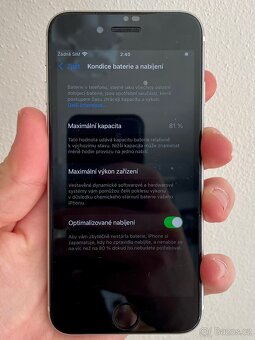 iPhone SE 2.gen (2020) 128gb bílá - 4