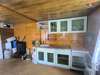 Prodej chaty se zahradou, 448 m², Malá Veleň - 4