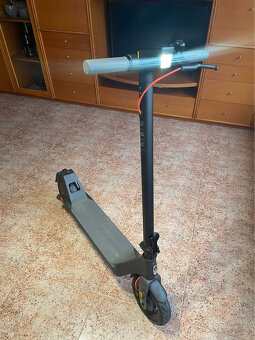 Xiaomi Electric Scooter 4 Lite 2 Generace - 4