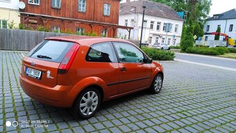 Ford Fiesta GHIA - 4