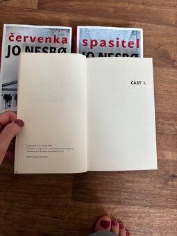 Jo Nesbo - Spasitel, Pentagram, Červenka - 4