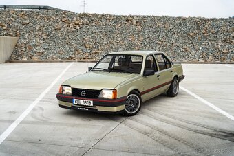 Opel Ascona C 2.0, nová STK - 4