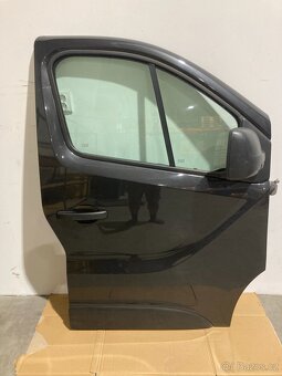 Dveře Opel Vivaro B levé + pravé kód barvy 92U - 4