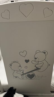 Dřevěná postýlka s medvídkem - 4