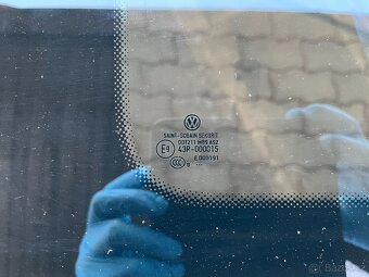 boční sklo ve t5 T6 transporter - 4