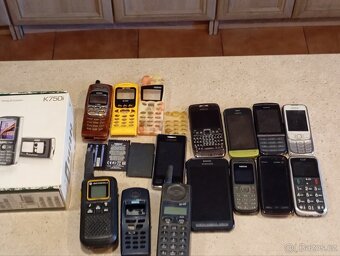 Mobilní telefony - 4