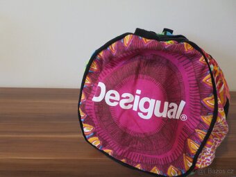 Barevná cestovní taška zn. Desigual - 4