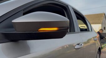 Dynamické blinkry pro Škoda Octavia 3, VW T-roc, T-cross - 4
