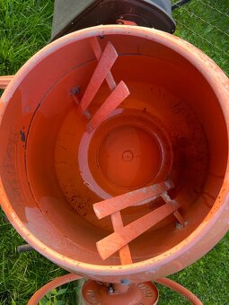 Michacka na beton 120l - 4