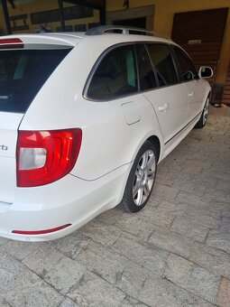 Škoda superb combi 2L 103kw r.v. 2011 - 4